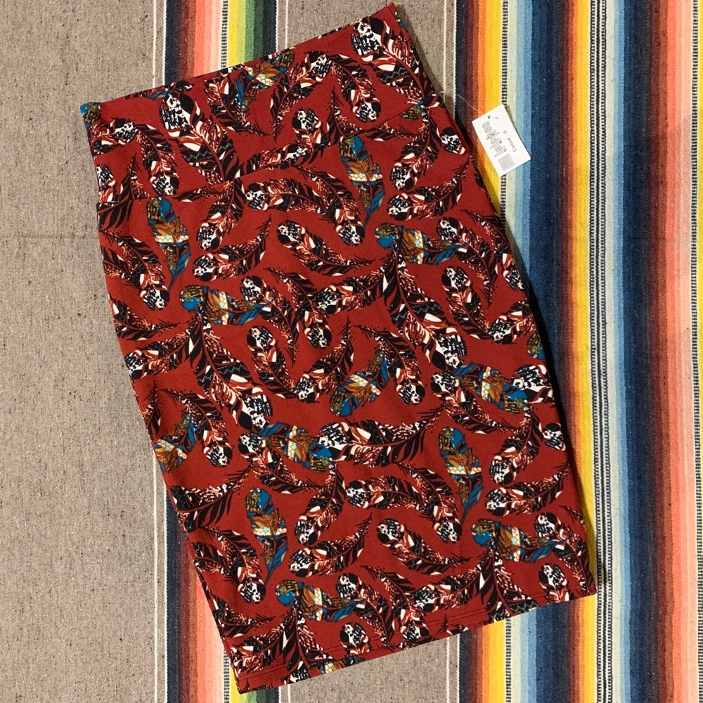 LuLaRoe Cassie Feather Printed Skirt
